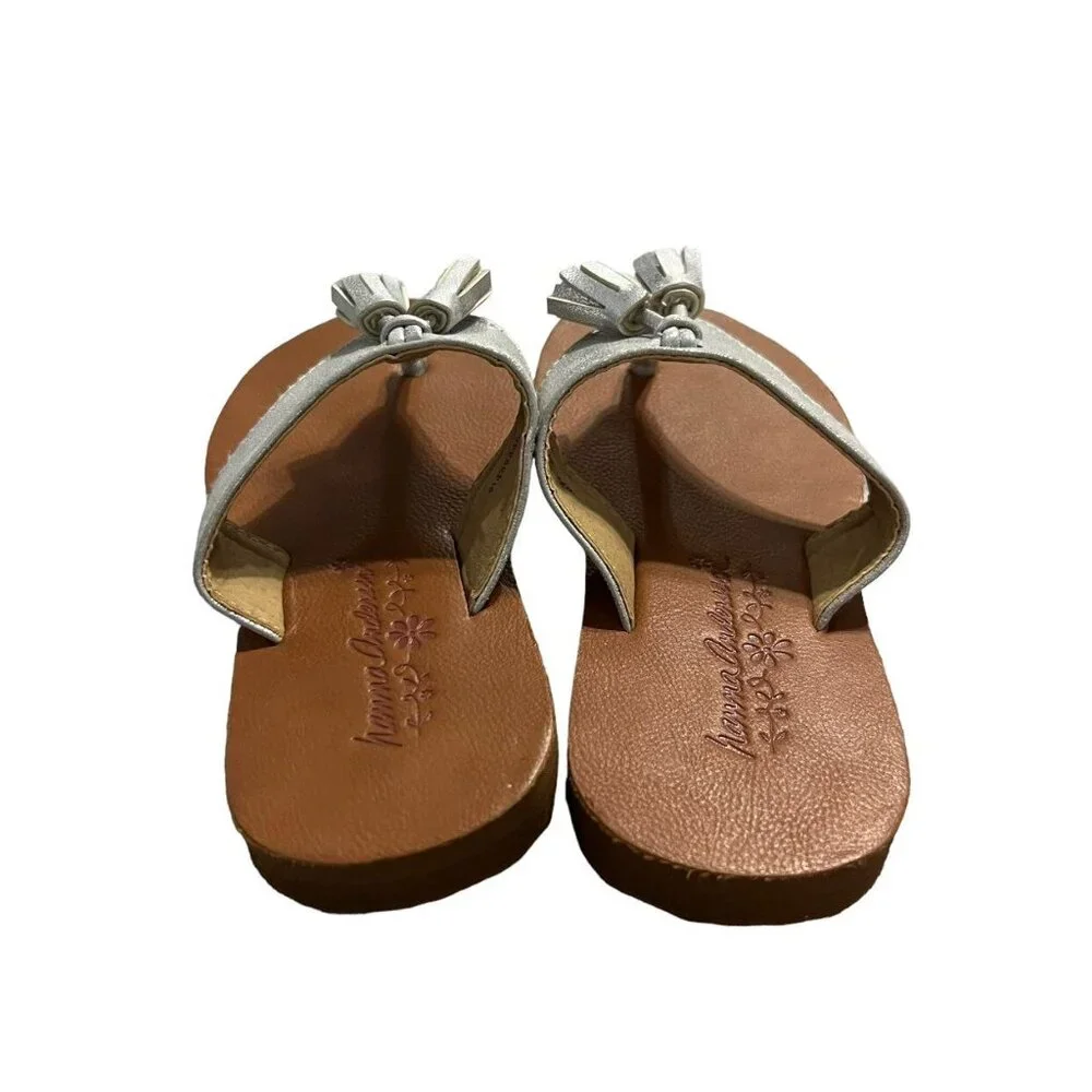 NEW Hanna Andersson 9/10 M Silver Tassel Thongs Flip Flops Sandals